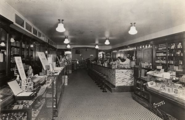 Photograph of Rennebohm's on University Avenue Photograph of Rennebohm's on University Avenue