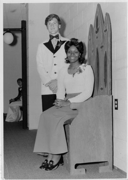 Photograph of Linda Franklin and Bill Clingan, Memorial High School Prom Queen and King, 1972