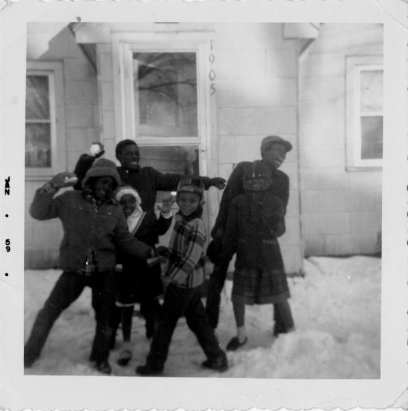 Photograph of Franklin children outside Fisher Street house.